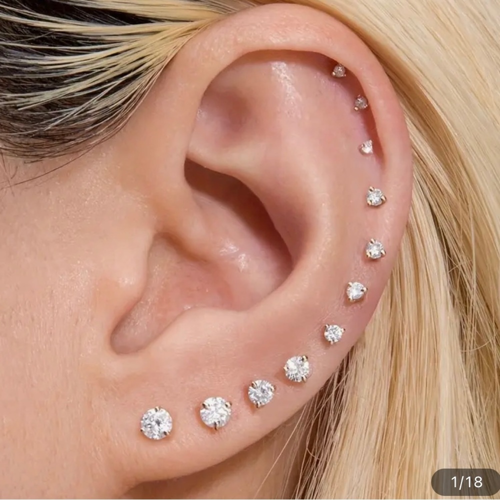2 PAIRS of cz diamond stud with screw-backs NEW